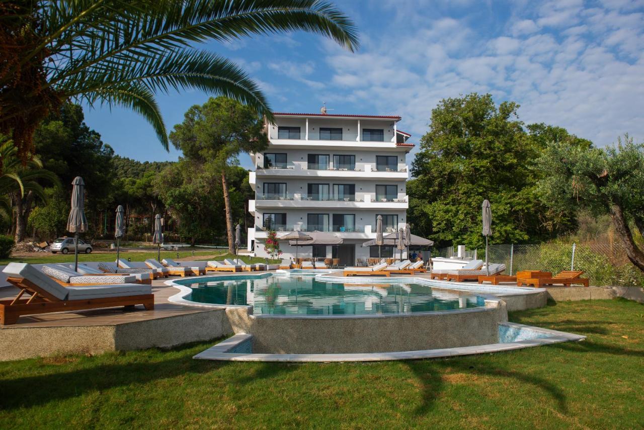 Domus Hospitality Aparthotel Vourvourou Exterior photo